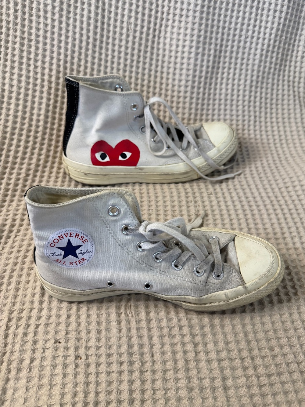 Comme des Garçons PLAY x Converse Chuck 70 High Single Heart White sneakers